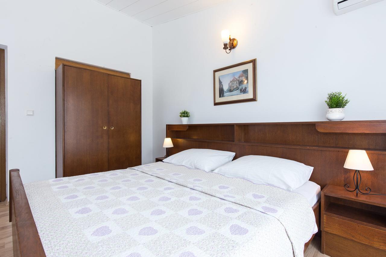 Apartments Pavic มาลินสกา ภายนอก รูปภาพ