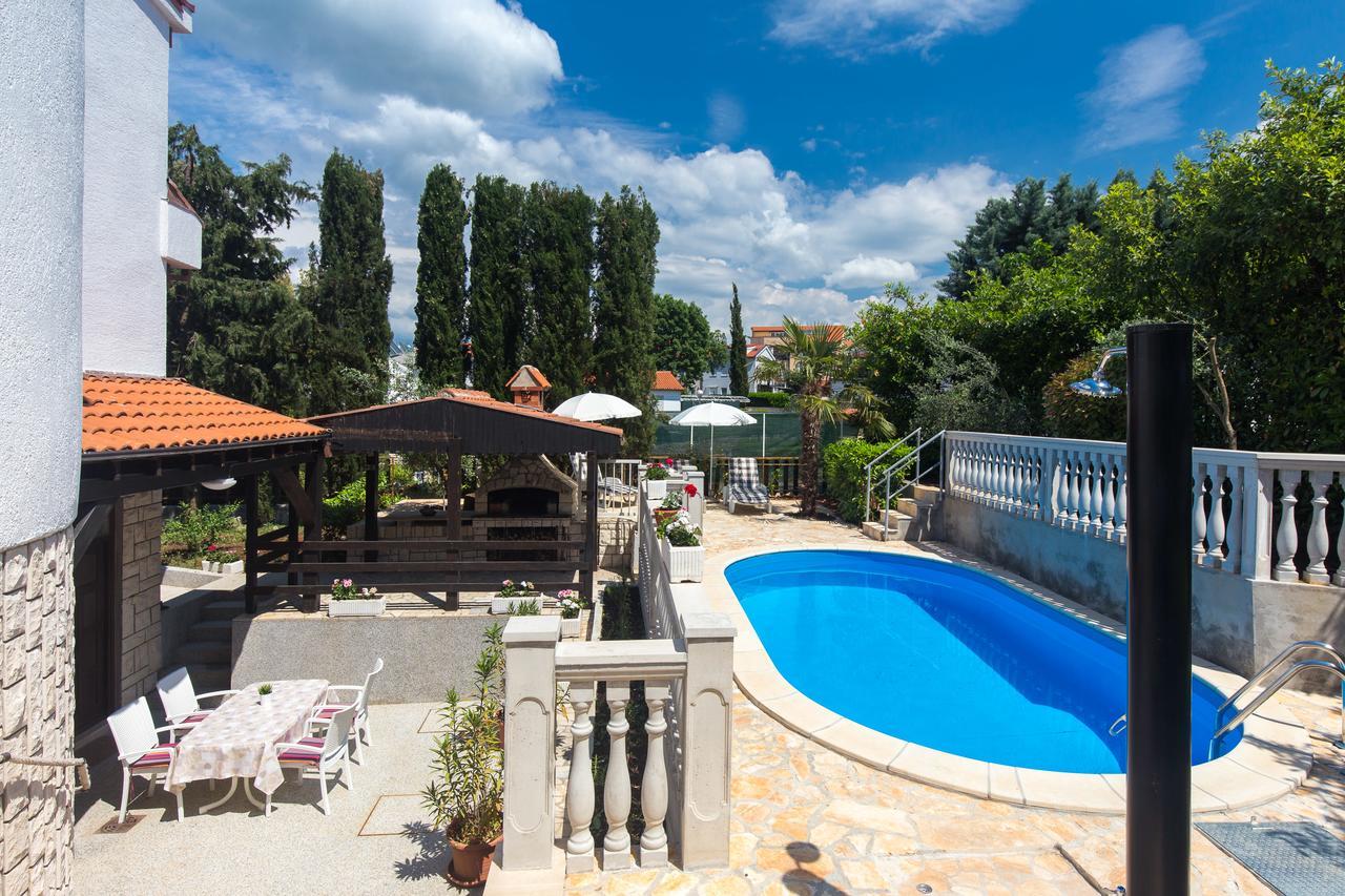 Apartments Pavic มาลินสกา ภายนอก รูปภาพ
